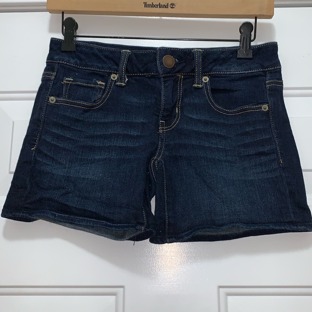3/$15 American Eagle AEO low waist size 4 dark denim shorts